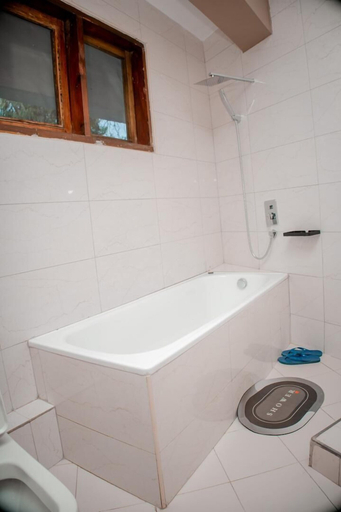 Bathroom 4, Serene Hotel, Kinondoni