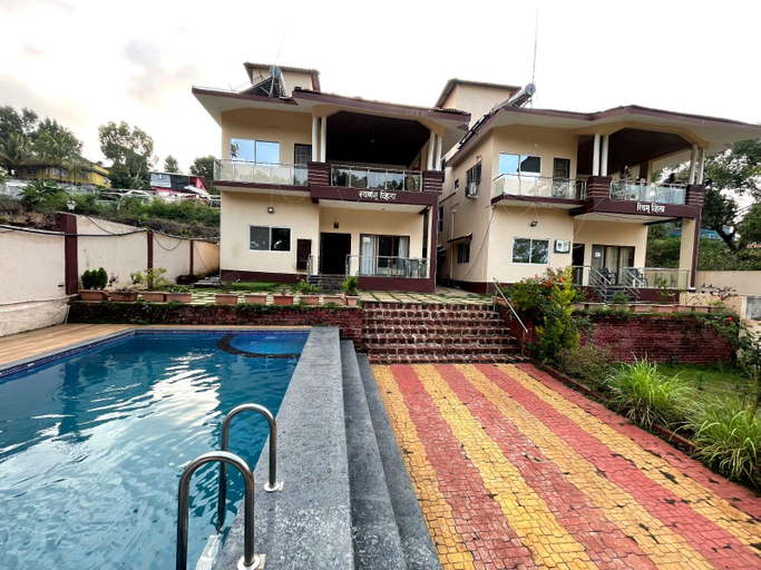 Sport & Beauty 2, Swarnam Villa, Satara