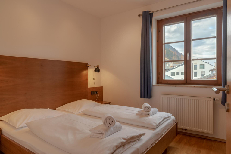Room 2, Post Residence Apartments 5C 150m From ski Lift, Zell am See