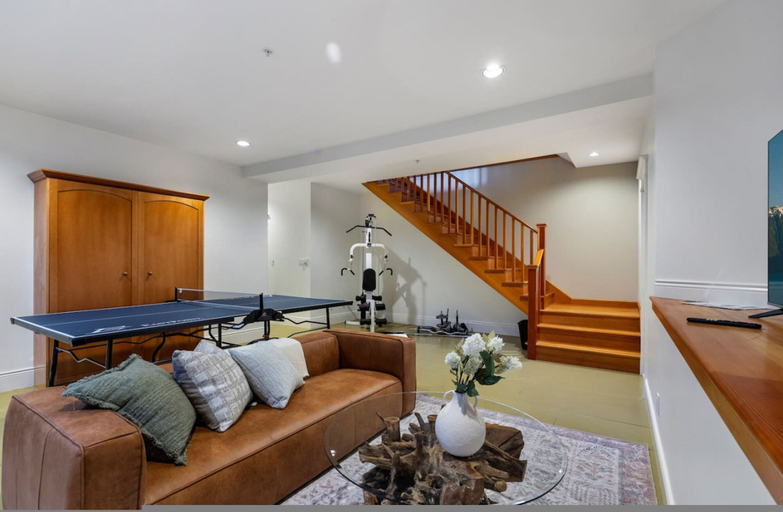 Room 3, Historic Hideaway in BC, Greater Vancouver