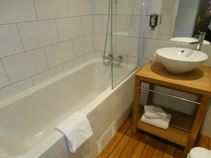 Bathroom 3, Hotel De La Paix, Vosges