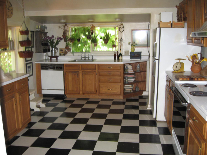 Others 1, Omega Special, 1860s farm house 7 acres, Dutchess