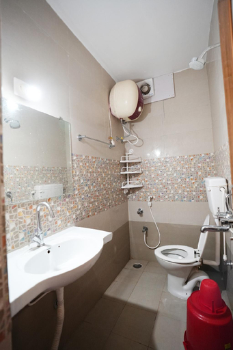 Bathroom 2, DhamStay Hotel Ashray Near Golden Beach Puri, Puri