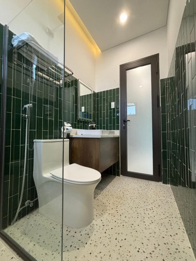 Bathroom, RiWin Hotel Pleiku, Ia Grai
