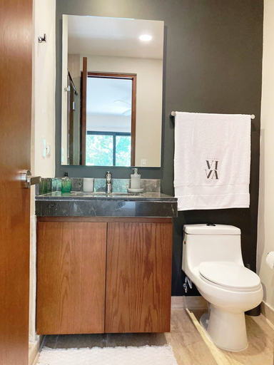 Room 2, Stunning 2 Bedroom Apartment at Condo With Best Tulum Infinity and Jacuzzi by Waves Management, Cozumel
