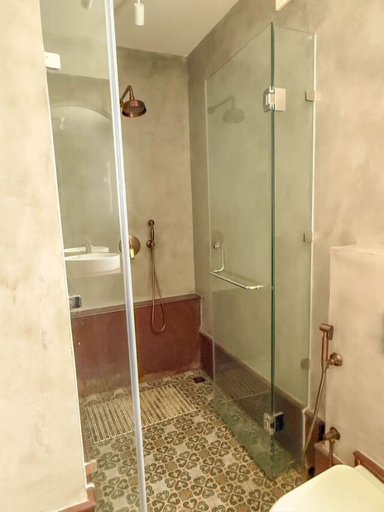 Room 2, Modern 2BR w Pool Near Candolim and Coco Beach, North Goa