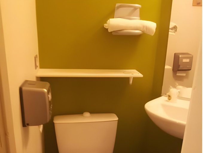 Bathroom 4, B&B HOTEL Frejus Roquebrune-sur-Argens, Var