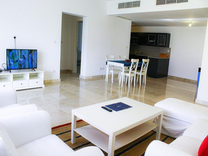 Room 5, Spacious Apartment Retreat, Quriyat