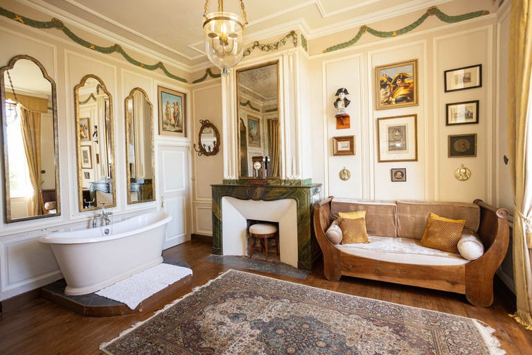 Room 4, 18th Century Ch Teau With Stunning Pool Gardens, Haute-Garonne