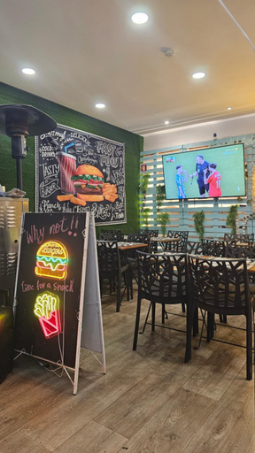 Food & Drinks, Wonder Charm, Albufeira