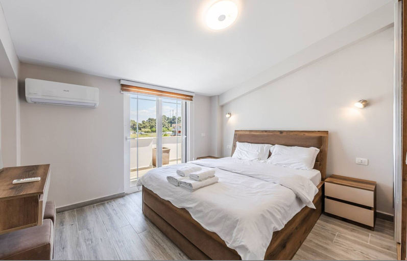 Room 3, Rooftop Apartment With Private Pool, Kavajës