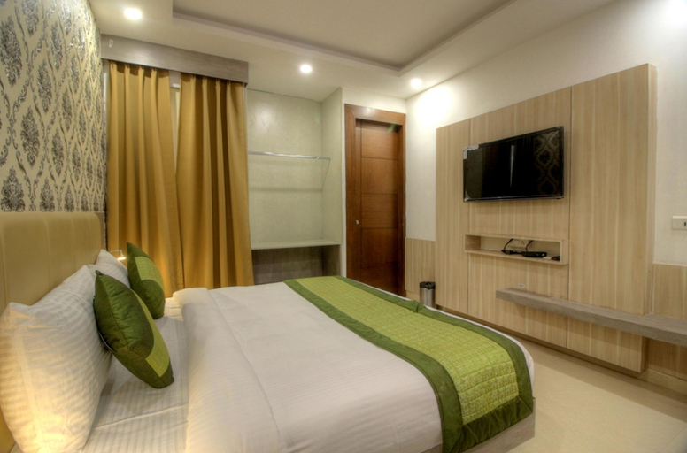 Bedroom 2, Hotel Almati Inn, Delhi