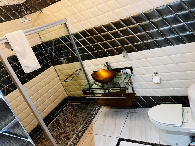 Bathroom 3, Papiano Boutique Hotel, Mangaung