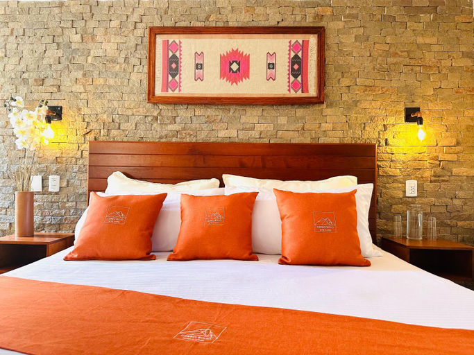 Bedroom 2, Hotel & Suites Cerro Roj0, Zaragoza
