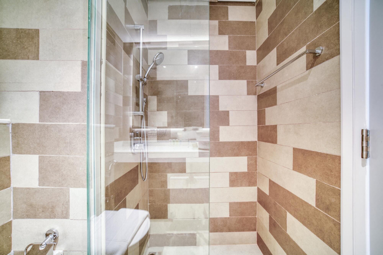 Room 4, Prestigious 1BR Escape at The Palm, Dubai
