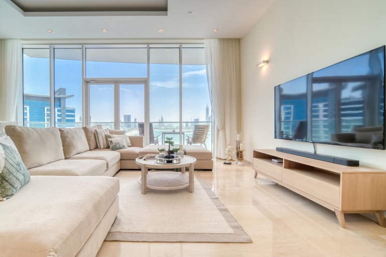 Room 2, Lush Sea View Living w Private Beach at the Palm, Dubai