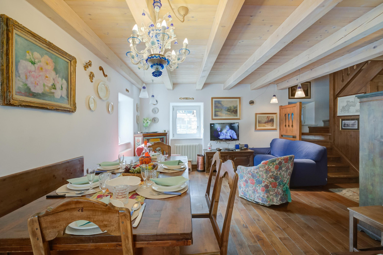 Room 2, Antico Chalet in Livigno, Sondrio