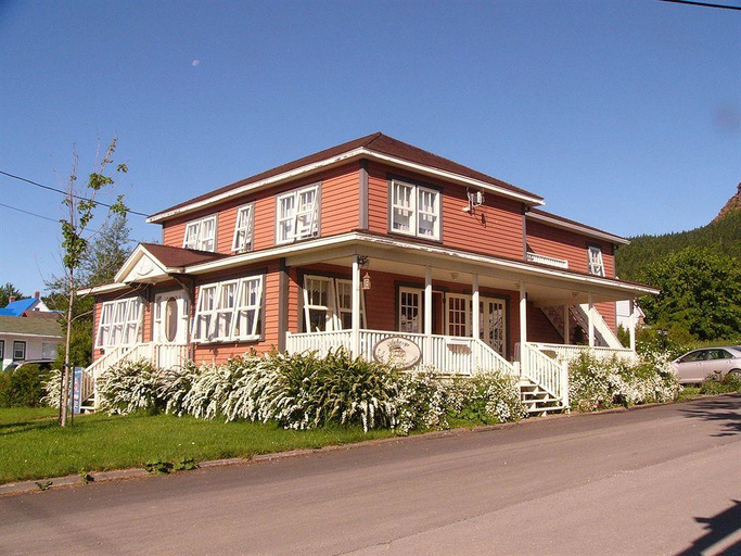 Exterior & Views 2, Chez Rose Belaïd, Le Rocher-Percé