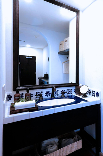Bathroom 5, Tropicana Los Cabos, Tapestry Collection by Hilton, La Paz