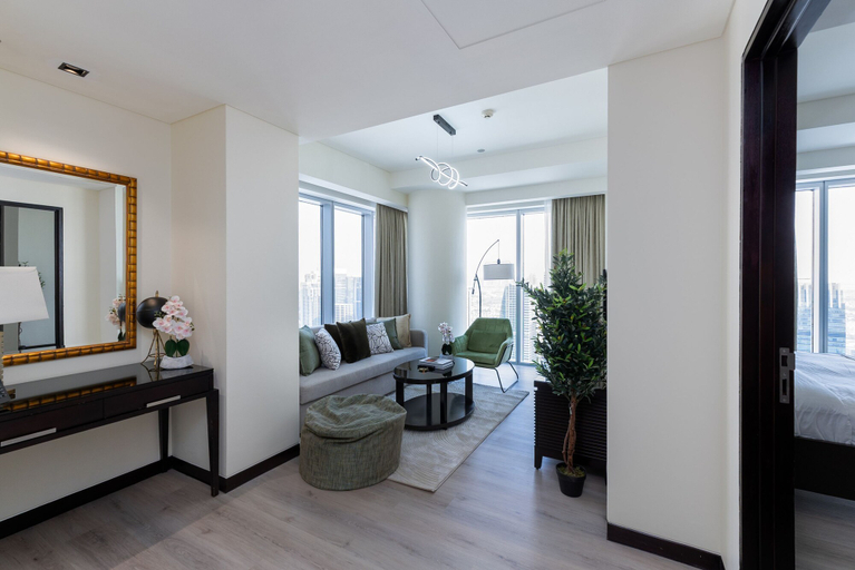 Room 2, Chic 1BR in Dubai Marina w Direct Mall Access, Dubai