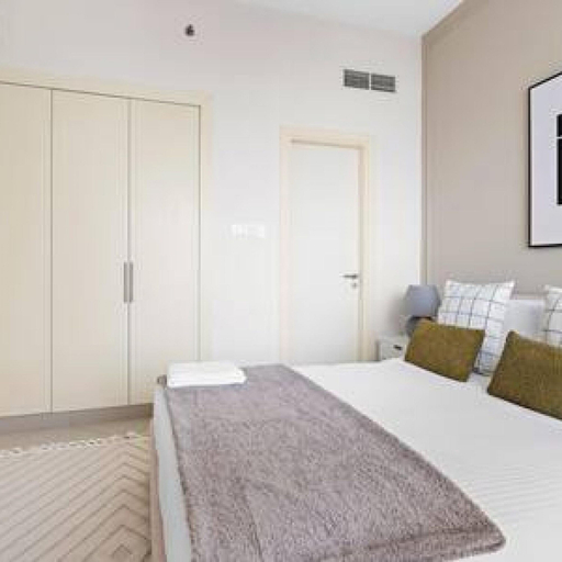 Room 2, Silkhaus Modern Pad With Pool Gym Near Reem Park, Abu Dhabi City