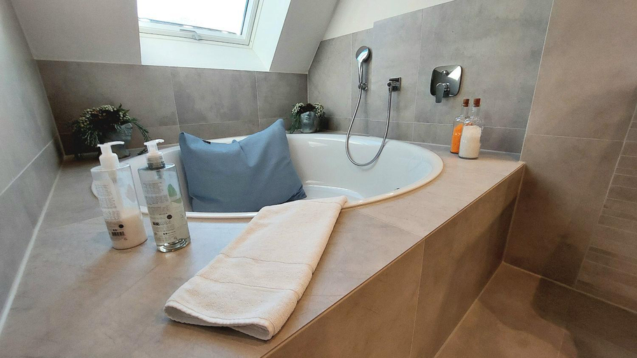 Bathroom 5, Hotel Annenhof GmbH, Lippe