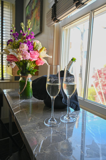 Food & Drinks 5, White Porch Inn, Barnstable