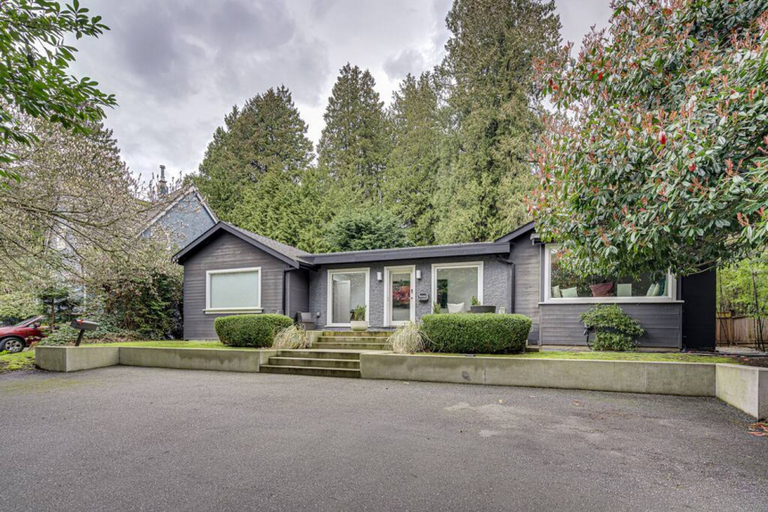 Room 3, Bright Basement Suite, Greater Vancouver