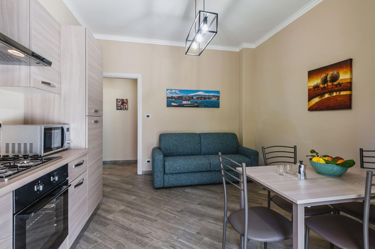 Room 3, Lemon Tree Apartments by Wonderful Italy - Casa Blu, Messina
