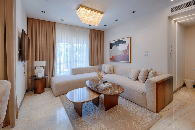 Room 4, Vesta - Luxury Villa - 3BR - CFC I, New Cairo City