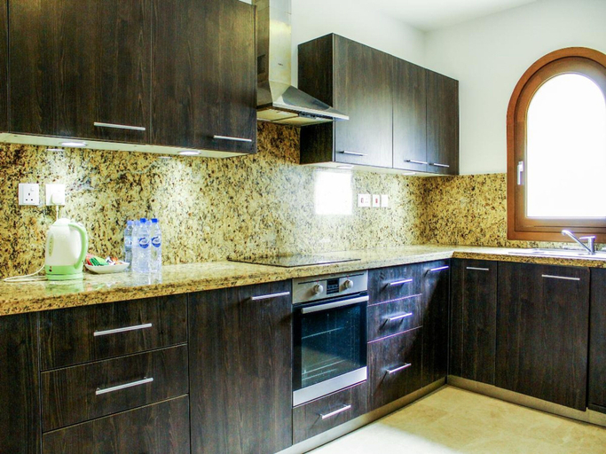 Room 3, Coastal Living With Marina Views, Taqah