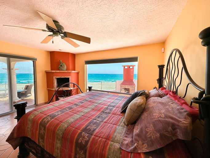 Room 2, Your Beachfront Escape Close to Everything, Puerto Peñasco