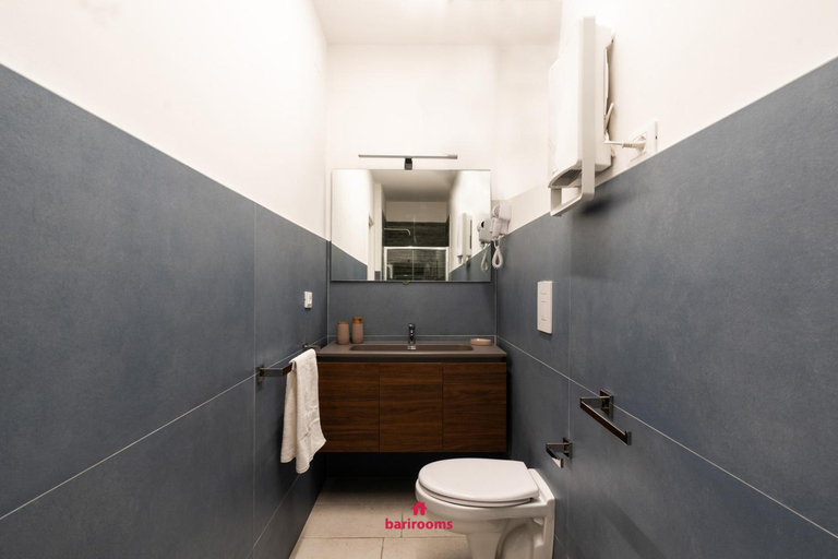 Bathroom 5, Barirooms - Murat Suites, Bari