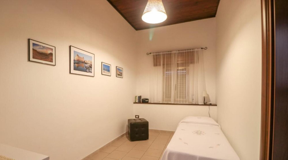 Room 5, Villa Urania 2 in Fontane Bianche, Syracuse