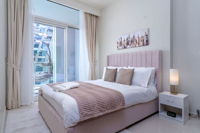 Room 4, Sparking 2 BR at Vera Residences, Dubai