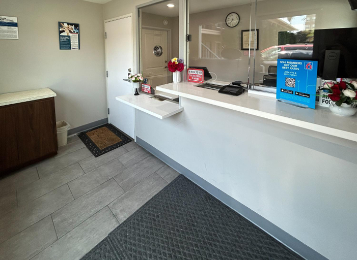 Public Area 2, Studio 6 Suites Santa Ana, CA, Orange