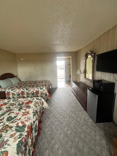Bedroom 2, Sleeping Ute Mountain Motel, Montezuma