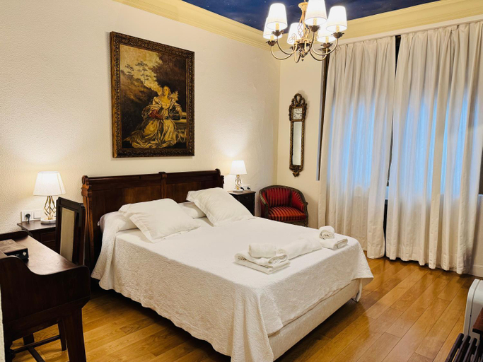Bedroom 2, Palacio Pampinot, Guipúzcoa