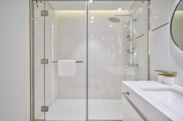 Room 4, Luxury Sea View Living on Emaar Beachfront, Dubai