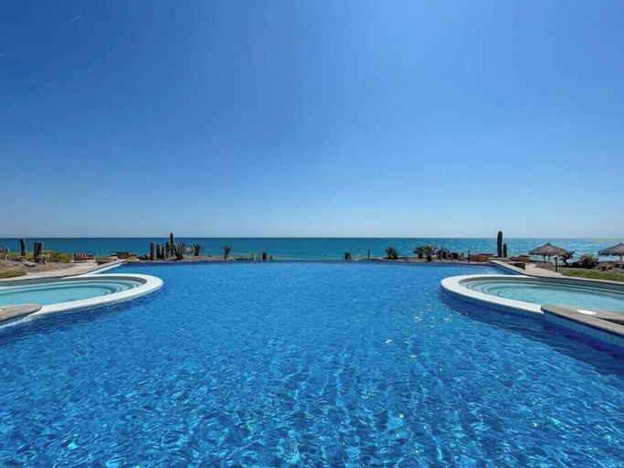 Room 4, Stylish Condo With Serene Beach Infinity Pool, Puerto Peñasco