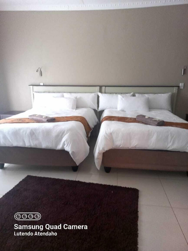 Room 5, Zwizwo Guest House, Vhembe