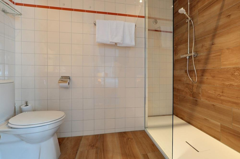 Bathroom 5, Fletcher Boshotel De Lochemse Heuvels, Lochem