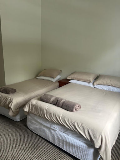 Bedroom 3, Woolpack Hotel, Sydney