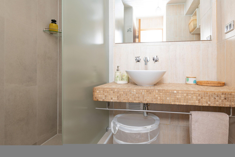 Room 4, Urban Artistic Providencia A C Gym Laundry Pool Wifi, Santiago