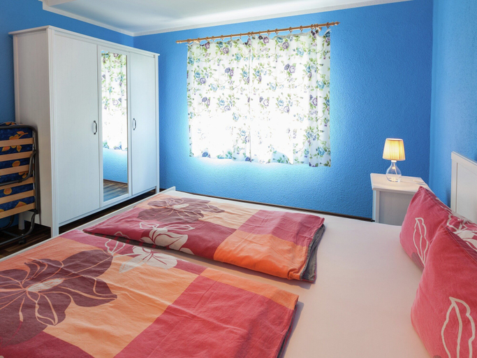 Bedroom 2, Gemutliches Ferienhaus in Sebnitz, Sächsische Schweiz-Osterzgebirge