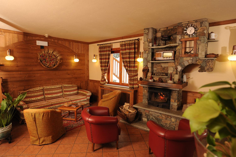Public Area, Petit Tournalin, Aosta