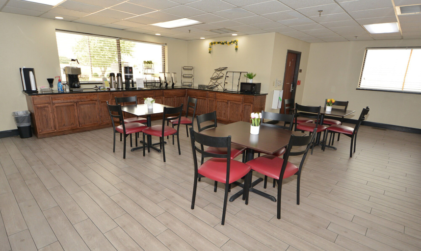 Lobby sitting area 3, Golden Hotel and Conference Centre, Sedgwick