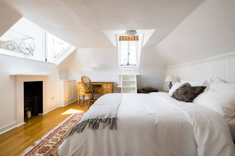 Room 5, 2 Bed Homely Apartment Near British Museum, London
