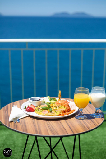 3, Skyhill rooms and suites, Vlorës