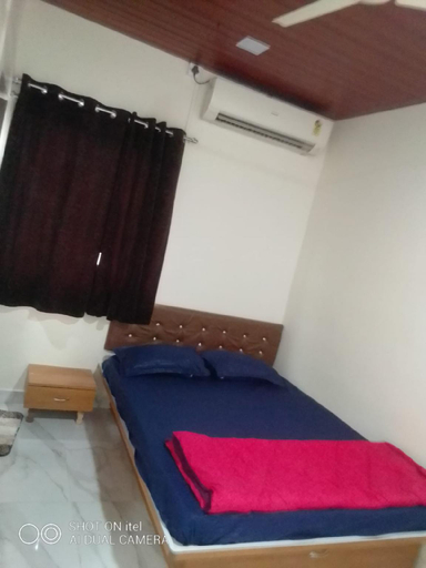 Bedroom 2, Hotel fulora, Satara